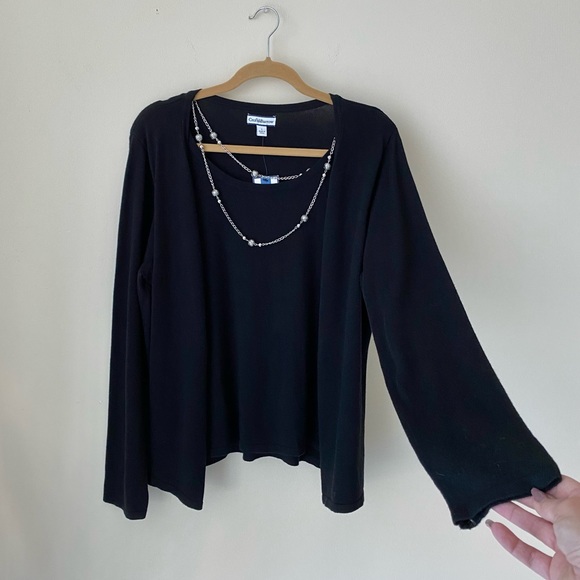 Black Sweater with attached cardigan and necklace - Picture 5 of 5
